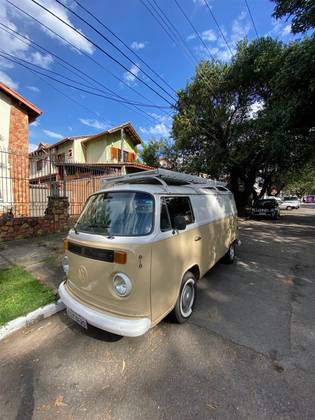 VOLKSWAGEN KOMBI 1.6 FURGÃO 8V ÁLCOOL 3P MANUAL
